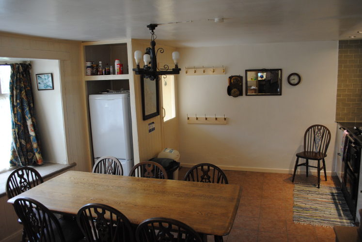 Ewden Cottage's dining table